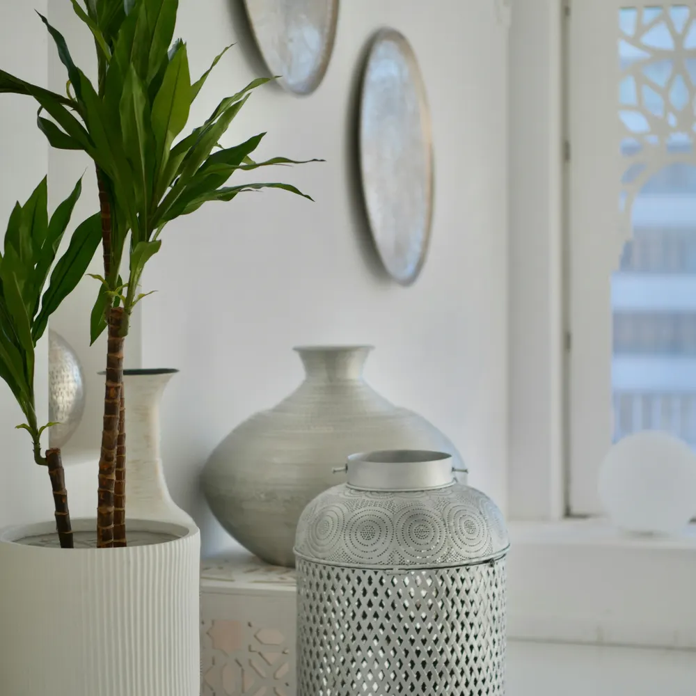 Décor at the second-hand donation shop